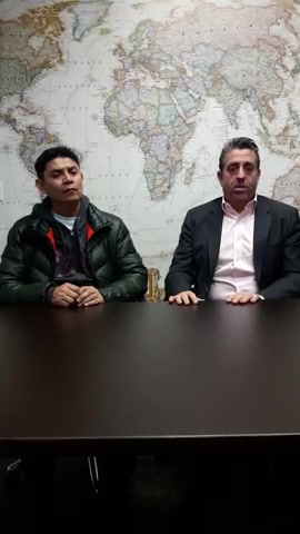 Nuestro cliente está en casa con su familia después de la retención de ICE