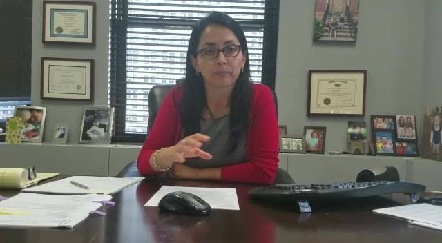 Nuestra abogada responde sus preguntas de inmigración sobre ciudadanía y U-visa.