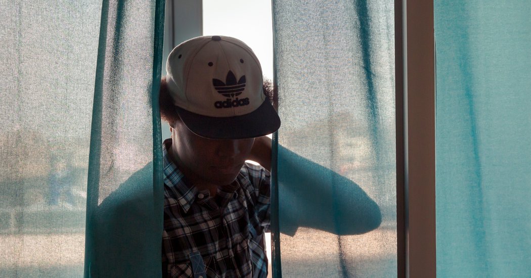 A Rule Is Changed for Young Immigrants, and Green Card Hopes Fade