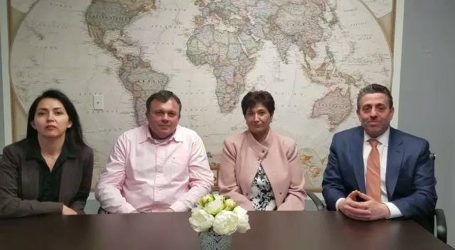 De una orden de deportación a recibir asilo. Escucha la increíble historia de este hombre.